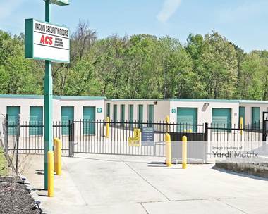 Storage Units for Rent available at 5675 Summer Avenue, Memphis, TN 38134