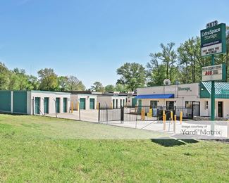 Photo 4 of Extra Space Storage - 5675 Summer Avenue, Memphis, TN