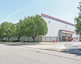 Photo 3 of Public Storage - 4910 Poplar Avenue, Memphis, TN