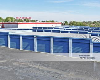 Photo 3 of Devon Self Storage - 2700 Poplar Avenue, Memphis, TN