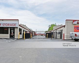 Photo 2 of Devon Self Storage - 4705 Winchester Road, Memphis, TN