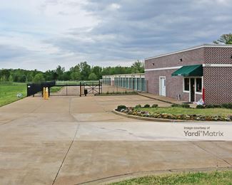 Photo 4 of Storage Station - 2987 Stateline Road West, Southaven, MS
