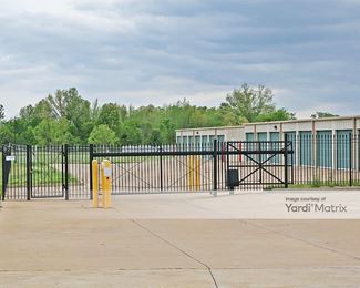 Photo 5 of Storage Station - 2987 Stateline Road West, Southaven, MS