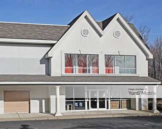 Photo 3 of Public Storage - 626 Highway 35, Middletown, NJ
