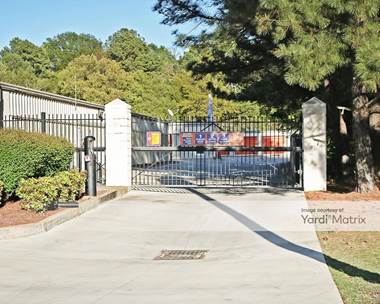 Storage Units for Rent available at 2130 Sycamore View Road, Memphis, TN 38134