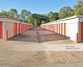 Photo 3 of Public Storage - 2130 Sycamore View Road, Memphis, TN