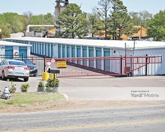 Photo 2 of Cordova Self Storage - 7384 Raleigh Lagrange Road, Cordova, TN
