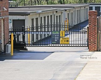 Photo 2 of Extra Space Storage - 3175 North Germantown Road, Bartlett, TN