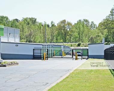 Storage Units for Rent available at 4805 Summer Avenue, Memphis, TN 38122