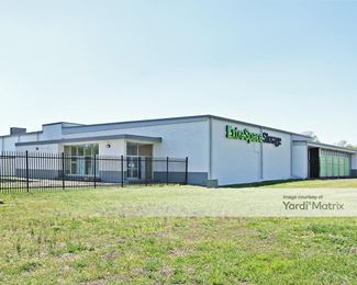 Photo 4 of Extra Space Storage - 4805 Summer Avenue, Memphis, TN