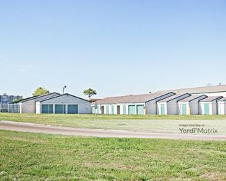 Photo 3 of Extra Space Storage - 1075 Madison Avenue, Memphis, TN