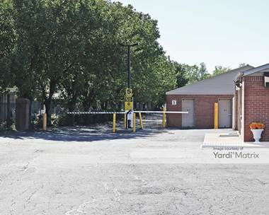 Storage Units for Rent available at 2835 Covington Pike, Memphis, TN 38128