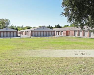 Storage Units for Rent available at 2835 Covington Pike, Memphis, TN 38128