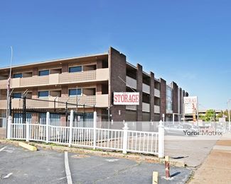 Photo 4 of Medical Center Self Storage - 1045 Jefferson Avenue, Memphis, TN