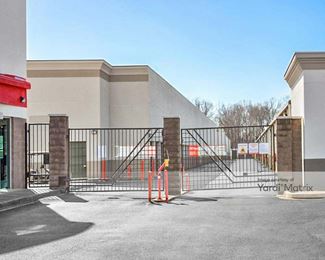 Photo 2 of Public Storage - 5365 Goodman Road, Olive Branch, MS