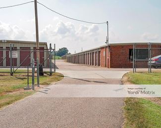 Photo 4 of Secure Storage - 5697 Highway 51 North, Senatobia, MS