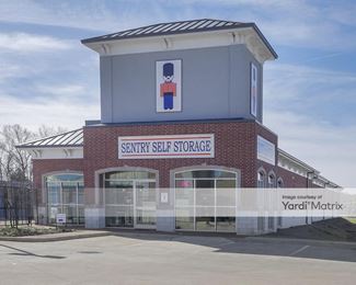 Photo 2 of Sentry Self Storage - 8953 Fletcher Trace Pkwy, Cordova, TN