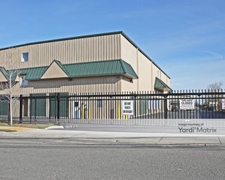 Photo 2 of Atlantic Highlands Self-Storage - 13 West Avenue, Atlantic Highlands, NJ