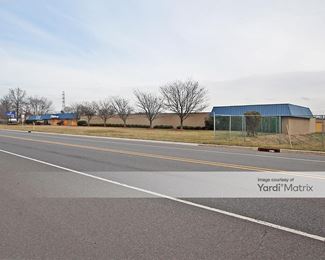 Photo 4 of Extra Space Storage - 1555 Livingston Avenue, North Brunswick, NJ