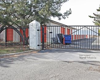Photo 4 of Public Storage - 950 Shrewsbury Avenue, Tinton Falls, NJ