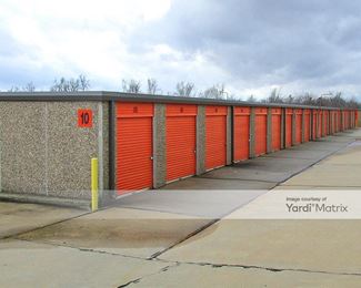 Photo 2 of American Self  Storage - 750 South Ranchwood Blvd, Yukon, OK