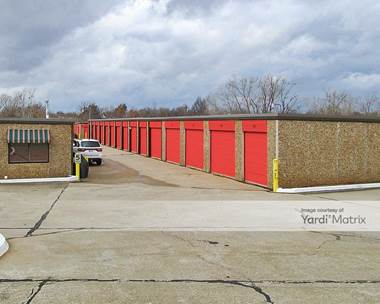 Storage Units for Rent available at 750 South Ranchwood Blvd, Yukon, OK 73099