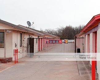 Photo 2 of Public Storage - 8012 South Santa Fe, Oklahoma City, OK