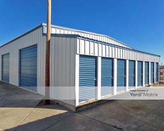 Photo 3 of Public Storage - 410 West Country Club Road, Chickasha, OK