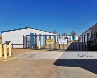 Photo 6 of Public Storage - 410 West Country Club Road, Chickasha, OK