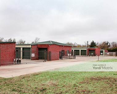 Storage Units for Rent available at 9208 NE 10th Street, Midwest City, OK 73130