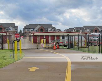 Photo 4 of Westpoint Self Storage - 220 Pointe Parkway Blvd, Yukon, OK