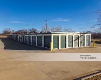 Photo 3 of Bryant Square Self Storage - 1750 East 2nd Street, Edmond, OK