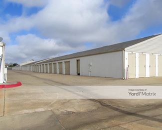 Photo 4 of American Self Storage - 2111 Alameda Street, Norman, OK