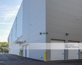 Photo 3 of Manhattan Mini Storage - 351 US 22, North Plainfield, NJ