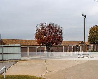 Photo 2 of Stor-Mor Mini Storage - 7600 North Rockwell Avenue, Oklahoma City, OK