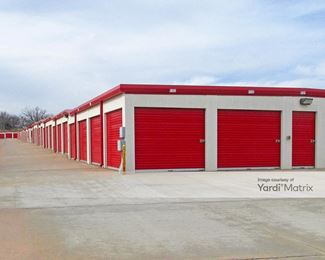 Photo 4 of Public Storage - 1825 East Memorial Road, Oklahoma City, OK