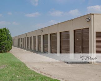 Photo 4 of SpareBox Storage - 1008 Waterwood Pkwy, Edmond, OK