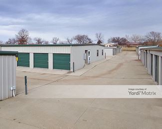 Photo 3 of A-M Storage - 424 East Lakeview Road, Stillwater, OK