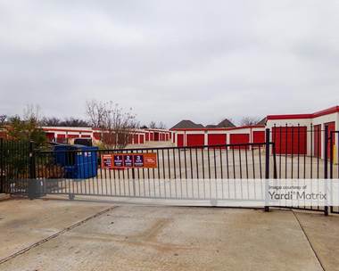 Storage Units for Rent available at 640 NW 164th Street, Edmond, OK 73013