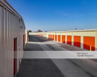 Photo 4 of Storage ‘R’ Us - 7503 NW Cache Road, Lawton, OK