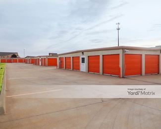 Photo 4 of Public Storage - 6814 NW 122nd Street, Oklahoma City, OK