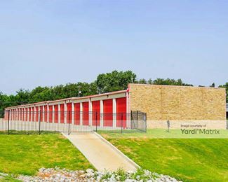 Photo 2 of SecureCare Self Storage - 6401 North I-35 Frontage Road, Edmond, OK