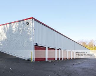 Photo 2 of iStorage - 5418 North Bend Road, Cincinnati, OH