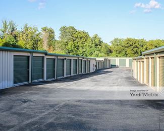 Photo 2 of Circle Storage - 10988 Deerfield Road, Blue Ash, OH