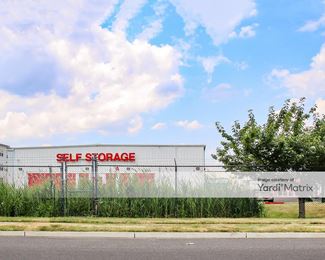 Photo 2 of iStorage - 555 Mitchell Avenue, Burlington , NJ