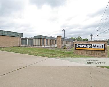 Storage Units for Rent available at 13750 Holmes Road, Kansas City, MO 64145