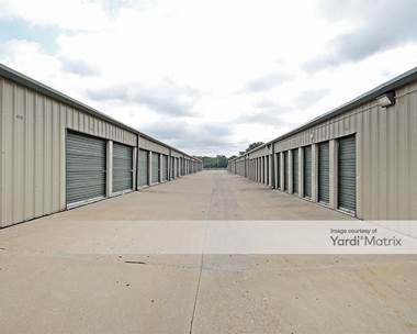 Storage Units for Rent available at 13750 Holmes Road, Kansas City, MO 64145