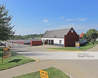 Photo 5 of StorageMart - 11510 North Main, Kansas City, MO