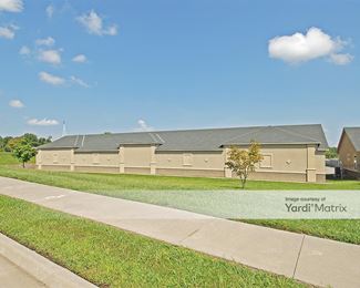 Photo 2 of Storage Mart - 605 NE Jefferson Street, Blue Springs, MO