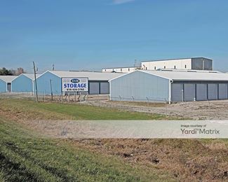 Photo 1 of E-M Storage - 3121 NW 169 Hwy, Gower, MO